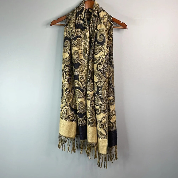 VINTAGE Paisley Print Gold Navy Metallic Fringed Rectangular Scarf Wool Feel - Picture 5 of 7